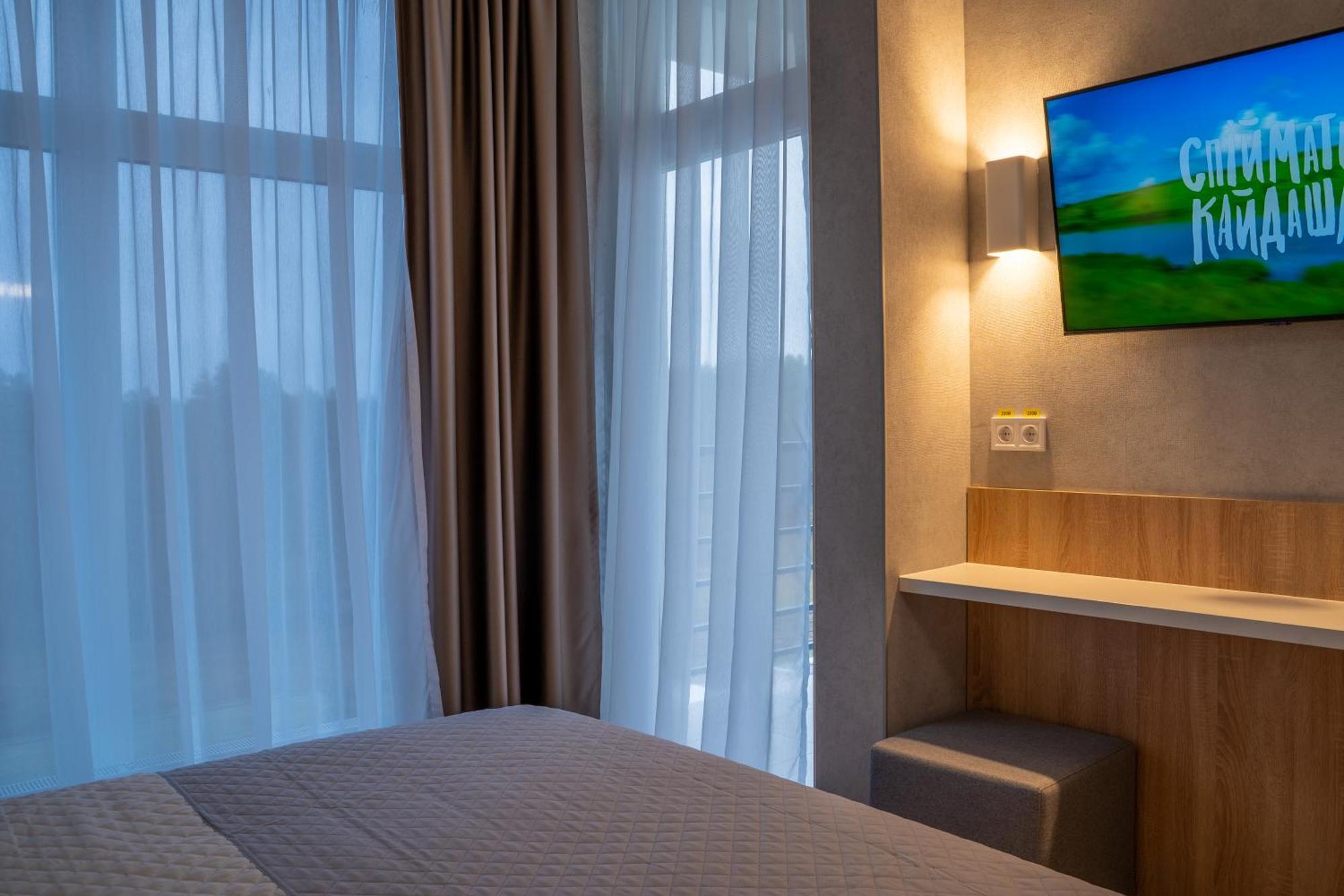 Green Village Hotel Mykolaivka  Экстерьер фото